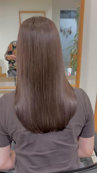 ロング カラー hoNua. 栄/透明感カラーのヘアスタイル