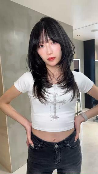 ミディアム 中韓🇨🇳🇰🇷 🤍TAKAHIROのヘアスタイル