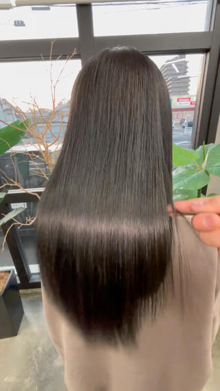 髪質、ダメージ、履歴
全てを考慮した上での一人ひとりに合わせて薬剤選定を行いより良い施術でみなさまをお出迎いさせていただきますのでご興味のある方は、ぜひご来店ください 