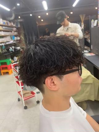 ショート メンズパーマ 毛流れ/シャドウのヘアスタイル