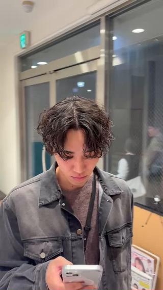 パーマ メンズ 山本 侑平のヘアスタイル