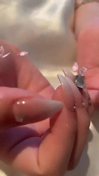 ネイル RANUN nailのネイルデザイン