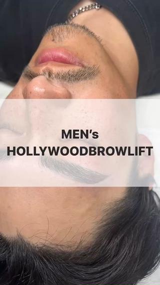 今話題のハリウッドブロウリフト︎
眉毛だけで印象がガラッと変わります 
