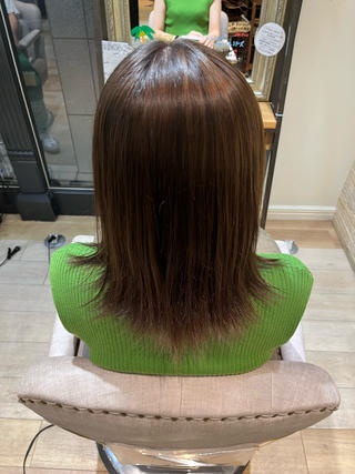 ブリーチ毛からナチュラルブラウンにイメチェン 