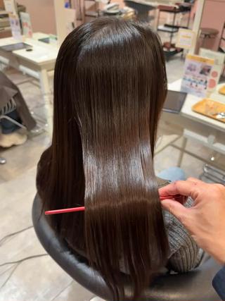 美髪矯正　オイルストレート

縮毛矯正、ストレートパーマを今までされてた方必見！
髪の毛を綺麗に美しく髪質改善️
美髪矯正をしてくれるオイルストレートです

#美髪　#美髪矯正　#美髪ストレート　#ストレートパーマ
#髪質改善 