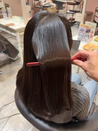 美髪矯正　オイルストレート

縮毛矯正、ストレートパーマを今までされてた方必見！
髪の毛を綺麗に美しく髪質改善️
美髪矯正をしてくれるオイルストレートです

#美髪　#美髪矯正　#美髪ストレート　#ストレートパーマ
#髪質改善 