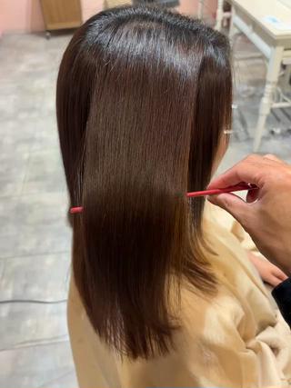 美髪矯正　オイルストレート

縮毛矯正、ストレートパーマを今までされてた方必見！
髪の毛を綺麗に美しく髪質改善️
美髪矯正をしてくれるオイルストレートです

#美髪　#美髪矯正　#美髪ストレート　#ストレートパーマ
#髪質改善 