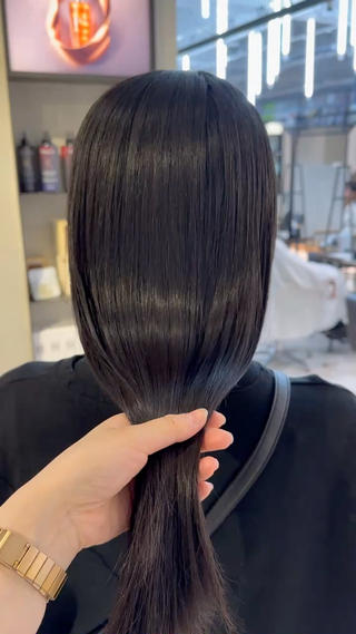 カラーしたてでこのツヤツヤ感 