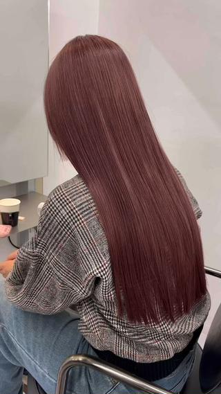 ロング カラー TATSUブリーチ/ ミルクティーベージュのヘアスタイル