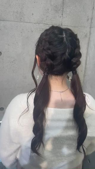 ロング ヘアアレンジ HIKARI🐈‍⬛ レイヤー×デザインのヘアスタイル