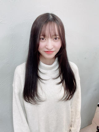 ロング カラー HIKARI🐈‍⬛ レイヤー×デザインのヘアスタイル