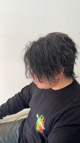 髪型で1番大事なのは"似合わせ"
やりたい髪型があるけど似合うかわからない。
是非一度ご相談下さい。
ブリーチカラーとフェザーパーマで爽やかさとかっこよさを。


メンズミニウルフ、マッシュ、センター、ジャニーズ系ヘアめちゃくちゃ得意です
カット後のご自宅での再現度の高さにこだわってます 