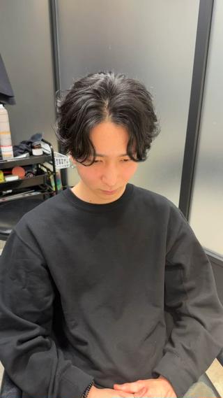 髪型で1番大事なのは"似合わせ"
やりたい髪型があるけど似合うかわからない。
是非一度ご相談下さい。
ブリーチカラーとフェザーパーマで爽やかさとかっこよさを。


メンズミニウルフ、マッシュ、センター、ジャニーズ系ヘアめちゃくちゃ得意です
カット後のご自宅での再現度の高さにこだわってます 