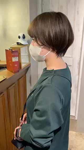 カットモデル
平日8時〜9時15分〜(予約時は9時半)
       19時〜20時半〜
土日8時〜20時〜
ご案内可能です 