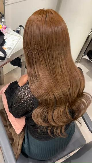 カラー＋エクステで盛れるロングヘア 