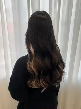 エクステをつけて盛れる韓国ヘアに
カラー＋エクステ80本です♪♡
※エクステのカラーを変えても料金はクーポン通りです！ 