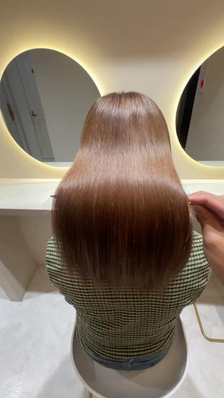 ブリーチ毛にも縮毛矯正が可能です
プレミアム縮毛矯正 