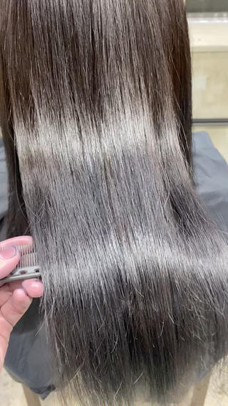 カラー＋サブリミックトリートメントで
ちゅるちゅるに
 