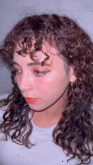 パーマ
濡らしてスタイリング剤揉み込んだら完成 