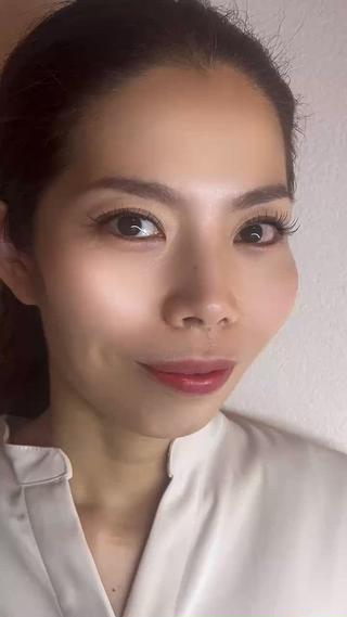 ボリュームラッシュ　モデル様40代女性
ベーシックデザイン　 