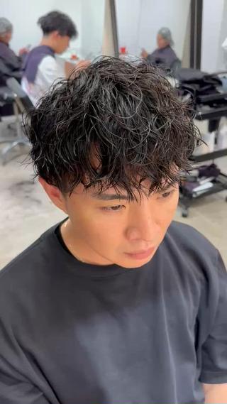 王道ツイストスパイラルパーマお任せください 