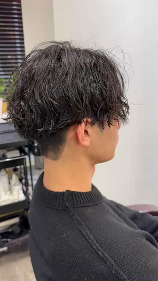 波巻き、ツイスパお任せください

メンズスタイル是非お任せください！波巻きパーマ、ツイストスパイラルパーマ、ニュアンスパーマ。お客様の髪質、骨格に合わせて再現性の高い仕上がりに致します☆

Instagram⇒ dai__mira

Instagramでもご予約、質問等受け付けております


・
Mira by green
神奈川県横浜市中央区尾上町5-68 馬車道R.Aビル 3F
火、水、木、土
  10:00~20:00
金曜 
  10:00~21:00
日曜、祝日
  9:30~18:30
・ 