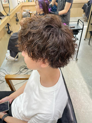 ミディアム カラー パーマ メンズ マエダ リョウのヘアスタイル