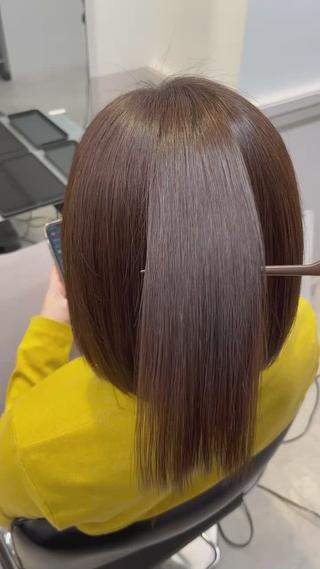 ロングからボブにしたらクセが出て広がってしまった髪も
こんなにサラサラつやつやです 