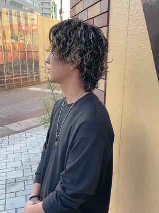 ミディアム カラー パーマ メンズ grAt所属・森 真伊希のヘアスタイル