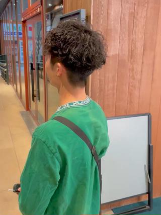 ショート パーマ メンズ grAt所属・森 真伊希のヘアスタイル