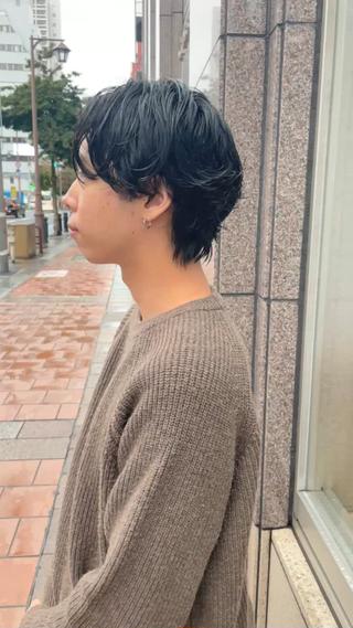 ミディアム パーマ メンズ grAt所属・森 真伊希のヘアスタイル