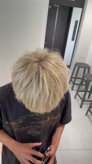 ショート カラー メンズ SALOWIN横浜店所属・韓国パーマ/横浜 メンズブリーチのヘアスタイル