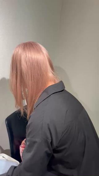 セミロング カラー HARUKA🖤 ハイトーンのヘアスタイル