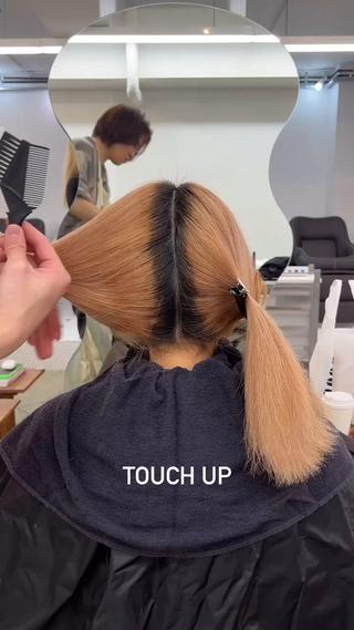 セミロング カラー ムラ修正💎 艶髪ハイトーン💎のヘアスタイル