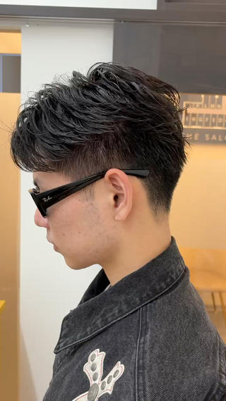 ショート毛流れセンターパート 