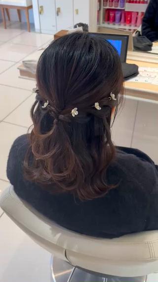 セミロング ヘアアレンジ 宮永 璃沙のヘアスタイル