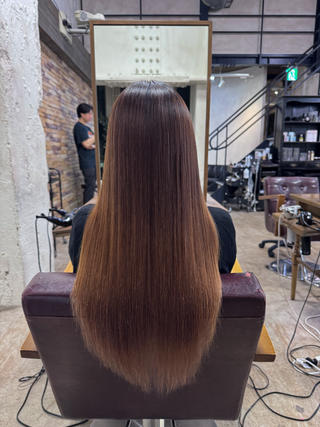 【縮毛矯正】ブロー無しのハンドドライのみでこの艶感
 