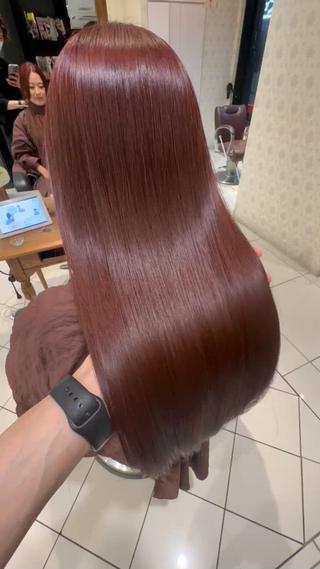 ミラーカラー髪質改善
特別処方の髪質改善カラーで
オシャレに！そして艶々に！を叶える最新メニュー
極上の艶髪体験をぜひ 