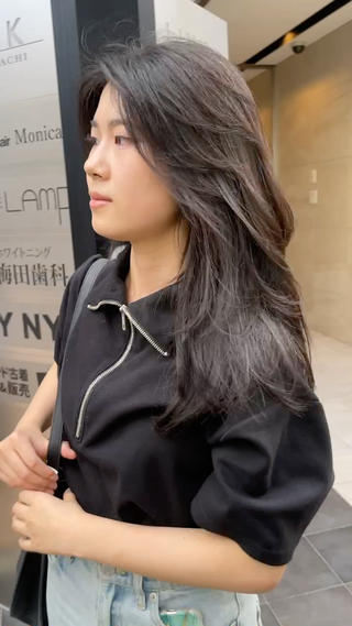 ミディアム 海外レイヤー/赤み 消しカラー/上原聖奈のヘアスタイル