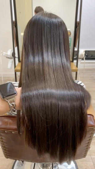 髪質改善縮毛矯正で
美髪、艶髪に
髪質に合わせた優しい薬剤選定で
癖も緩和され艶髪に

#ロング
#髪質改善トリートメント
#髪質改善
#縮毛矯正 