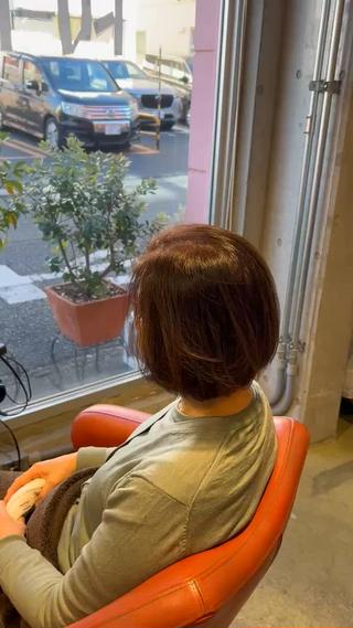 ミディアム カラー 艶カラー／ベージュ/ ショート/安岡哲兵のヘアスタイル