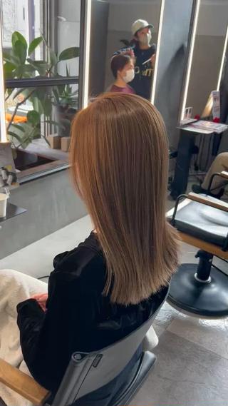 ロング カラー 艶カラー／ベージュ/ ショート/安岡哲兵のヘアスタイル