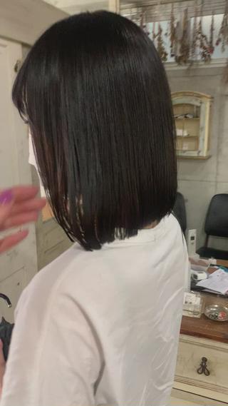 真っ黒すぎない黒染め
黒染めをする場合は今後のこともカウセリングしてからさせて頂きます！！ 