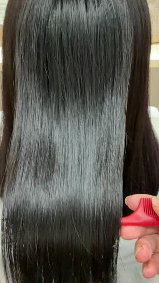 髪質改善トリートメントをさせて頂きました！
ドライだけでツヤツヤ、サラサラになります！ 