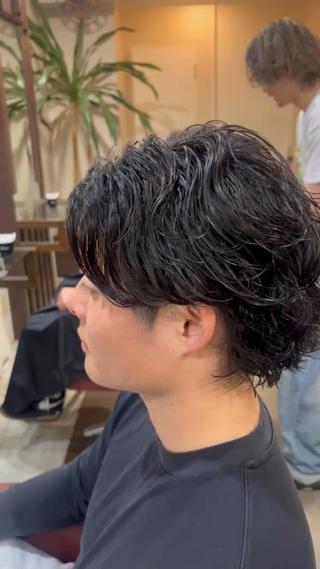 パーマ メンズ メンズ/Wカラー/ 波巻き/サーフカールのヘアスタイル