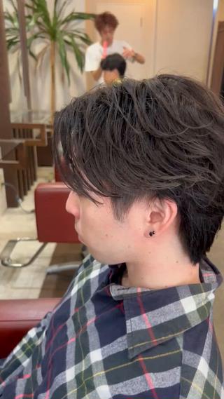 パーマ メンズ メンズ/Wカラー/ 波巻き/サーフカールのヘアスタイル