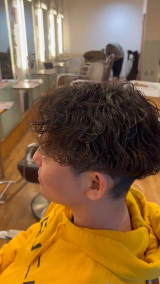 パーマ メンズ メンズ/パーマ/ 波巻き/サーフカールのヘアスタイル