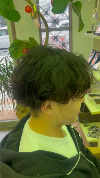 パーマ メンズ メンズ/パーマ/ 波巻き/サーフカールのヘアスタイル