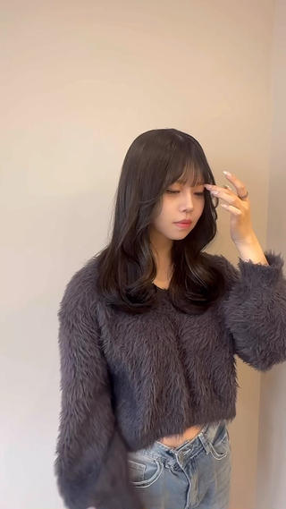 セミロング カラー i'sland所属・濵田 結月のヘアスタイル