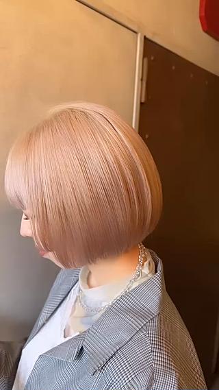 ブリーチカラーはベース作りが大切になります
色落ちや次回色の事も考えてご提案させていただきます！

・ハイトーンにしたい
・ムラがある
・色々なカラーを楽しみたい
・デザインを入れてみたい

そんな方は是非一度お任せください
 